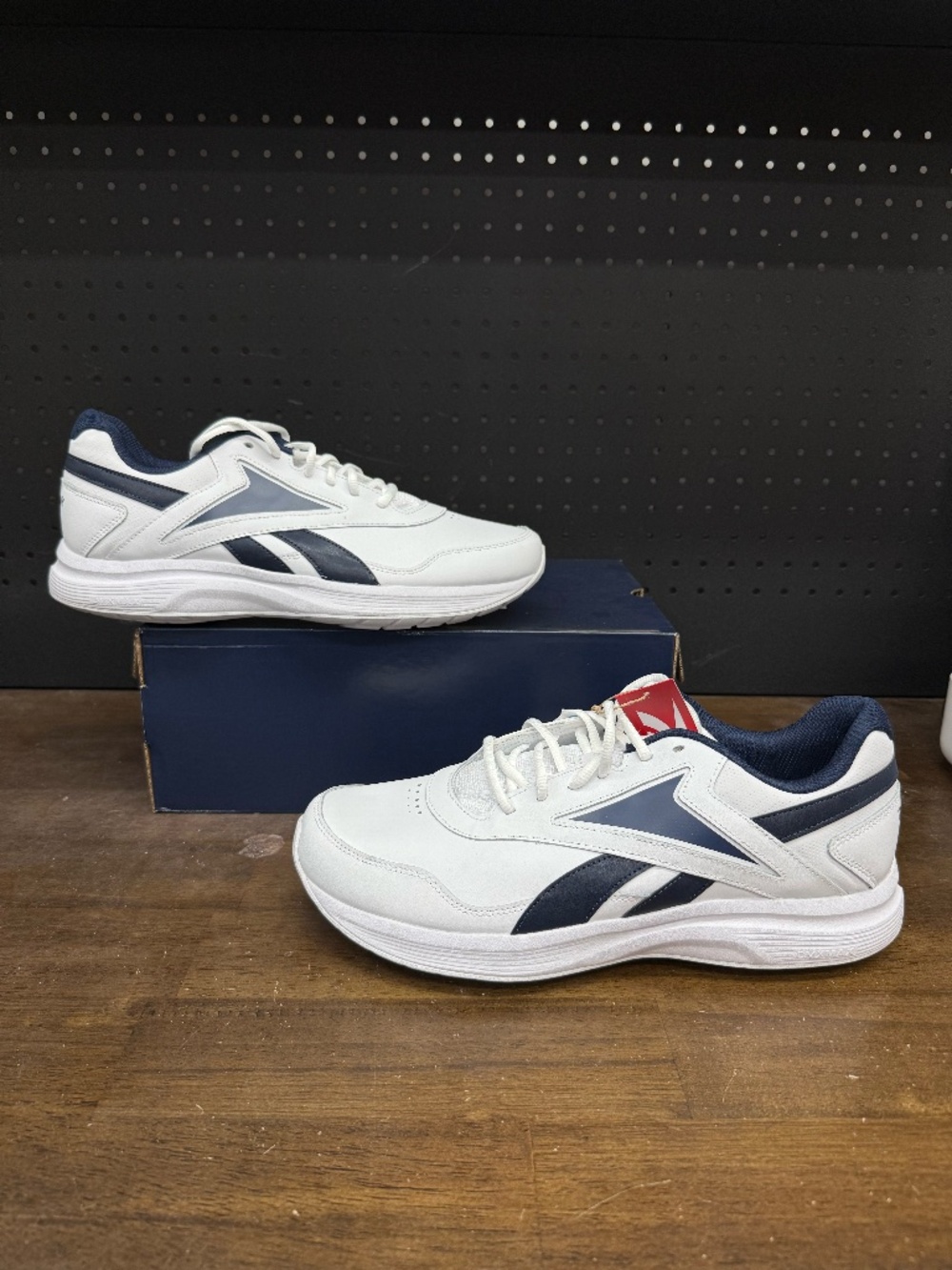 New W/O Box! Men's Reebok Walk Ultra 7 DMX Max 'White Collegiate Navy' Sneakers